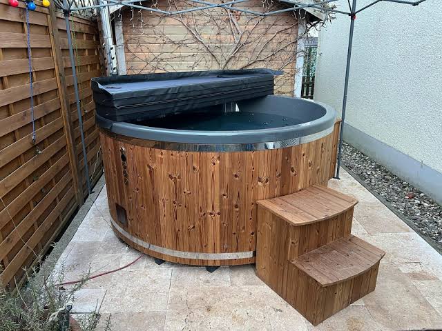Whirlpool kaufen – Premium Qualität von Spa Solutions entdecken